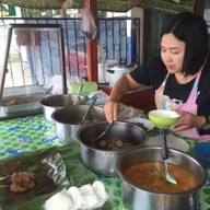 บรรยากาศ ข้าวแกงใต้ สดเด็ด สูตรป้าแดง