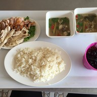 เมนูของร้าน ข้าวมันไก่ใหญ่สุดติ่ง ( สุดติ่ง )