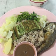 ข้าวคลุกน้ำพริกกะปิ