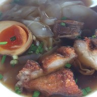 เมนูของร้าน ขาหมูรามอินทรา กม.10 กม.10