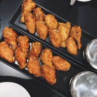 เมนูของร้าน Bonchon Korean Fried Chicken (บอนชอนไก่ทอดเกาหลี) พรอมานาด