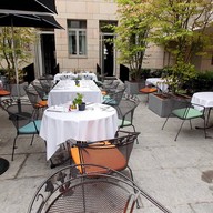 บรรยากาศ Lof Restaurant And Bar