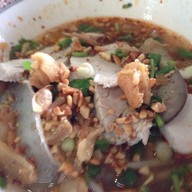 ก๋วยเตี๋ยวเรือเล็ก-แดง