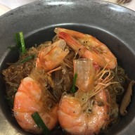 กุ้งอบวุ้นเส้นเตาถ่าน