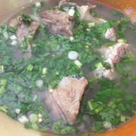 ก๋วยเตี๋ยวหมูต้มยำตำลึงสูตรโบราณ ศาลายาเลียบคลองทวีวัฒนา