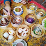 เมนูของร้าน ต้นม่วง