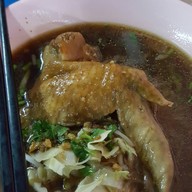 เมนูของร้าน ก๋วยเตี๋ยวไก่โอ๊ค