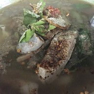 ต้มเลือดหมู ก๋วยจั๊บ