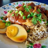 ข้าวมันไก่นายชัย ไทรน้อย