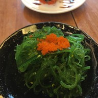 เมนูของร้าน Aroi Sushi Thru Thonglor ถนนเพชรบุรีตัดใหม่