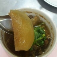 เมนูของร้าน ป. อยู่เย็นรสเด่น