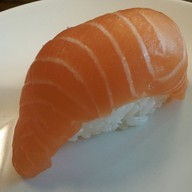 ร้านอาหารแซลมอล