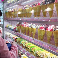 หน้าร้าน Santa Monica Crepes Harajuku