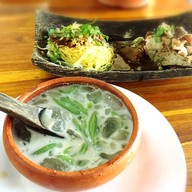 ก๋วยเตี๋ยวแซ่บปาก เมืองเก่า สุโขทัย