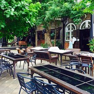 หน้าร้าน Pilot Por's Gallery Coffee & Resterant