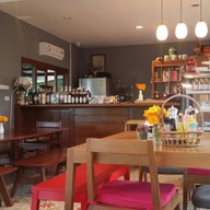 V Bistro