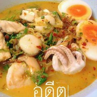 เมนูของร้าน ก๋วยเตี๋ยวต้มยำท้าพิสูจน์