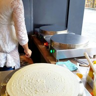 8 Mins Crêpe & Café