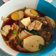 ก๋วยจั๊บชักธง