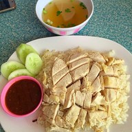 ก๋วยจั๊บชักธง