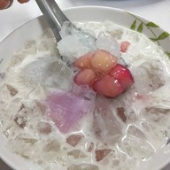 เมนูของร้าน สายไหมบะหมี่เกี๊ยวกุ้ง สุดท่าน้ำศิริราช