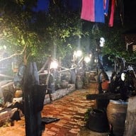 ร้านอาหารน้าขำ
