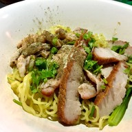 เมนูของร้าน สหชัย บะหมี่ เกี๊ยว ปู หมูแดง ราชพฤกษ์