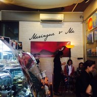 Meringue & Me the Bakery Cafe