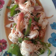 อ้อ อาหารอีสาน อ้อ อาหารอีสาน หน้าโรงเรียนโพธา