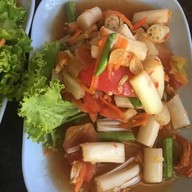 อ้อ อาหารอีสาน อ้อ อาหารอีสาน หน้าโรงเรียนโพธา