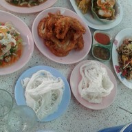 เมนูของร้าน อ้อ อาหารอีสาน อ้อ อาหารอีสาน หน้าโรงเรียนโพธา