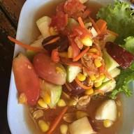 อ้อ อาหารอีสาน อ้อ อาหารอีสาน หน้าโรงเรียนโพธา