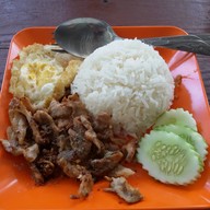 เมนูของร้าน ร้านสะพานลอย อาหารและกาแฟสด