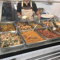 หน้าร้าน อาหารไทยฝายหิน หอ 40 ปี