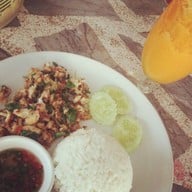 ก๋วยเตี๋ยวม้าทอง
