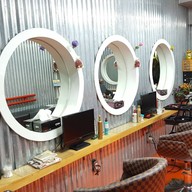 สลวย ซาลอน