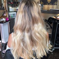 Zahara Salon Bangkok สุขุมวิท 13