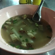 เมนูของร้าน ก๋วยจั๊บนายเอ็ก (Nai Ek Roll Noodle) เยาวราช (primary branch)