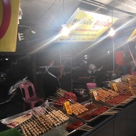 ลูกชิ้นปิ้งลุงต้อง