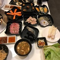 เมนูของร้าน Kin House
