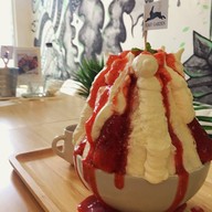 EAST Garden Cafe'