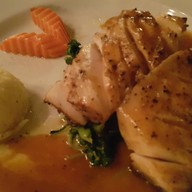 เมนูของร้าน Neil's Tavern Restaurant ร่วมฤดี