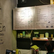 ChaEn Matcha (ชาเอ็น) (ชาเอ็น มัทฉะ)  ซีซั่นมอลล์ อยู่ในโซนฟู๊ดคอร์ท ด้านใน Tops