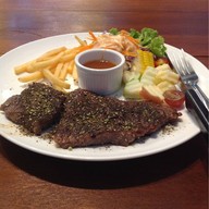 BAN PUNN Steak Cafe Bar