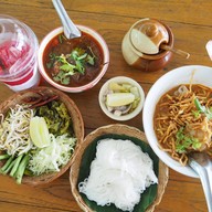 เฮือนข้าวซอย ปัว