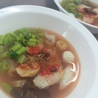 เมนูของร้าน ก๋วยเตี๋ยวลูกชิ้นปลาจ่าฤทธิ์