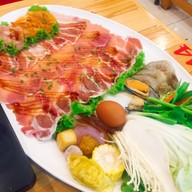 ครัวแม่หลั่นข้าวแกงไทย ห้วยปราบ