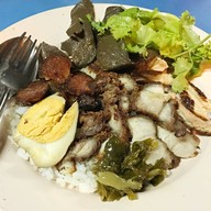 ข้าวเฉโป สีลม เจ้าเก่า
