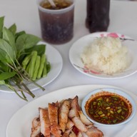 เมนูของร้าน ส้มตำเจ๊แดงสามย่าน ต้นตำหรับ