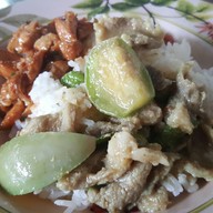 อาหารไทยแม่พร